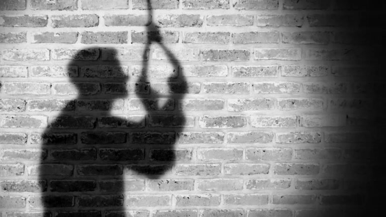 Driver commits suicide by jumping into pond due to family quarrel