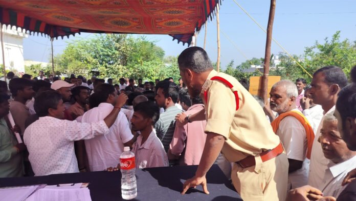 Prajapalana gram sabhas which became rasabhasa in Veldurthi and Masaipet centres, the major panchayats of the mandal. Prajapalana gram sabhas which became rasabhasa in Veldurthi and Masaipet centres, the major panchayats of the mandal.