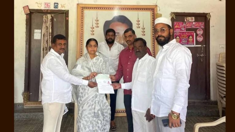 సీఎం రిలీఫ్ ఫండ్ చెక్కును అందజేసిన ఎమ్మెల్యే
