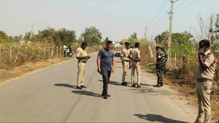 కబ్జాలో ఉన్న తమకే ఆ భూములు కేటాయించాలి