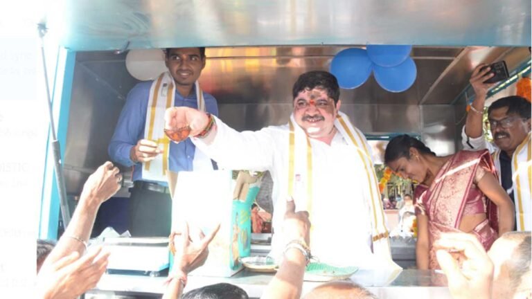 మహిళలు వ్యాపార రంగం లో రాణించాలి – మంత్రి పొన్నం ప్రభాకర్