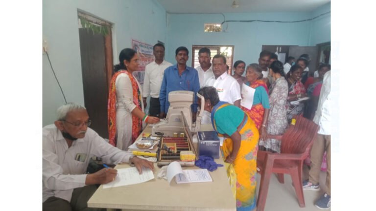 ఉచిత వైద్య శిబిరాలను సద్వినియోగం చేసుకోవాలి